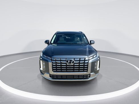 Used 2024 Hyundai Palisade Calligraphy image 3