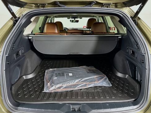 Used 2020 Subaru Outback Touring w/ Popular Package #2 image 28