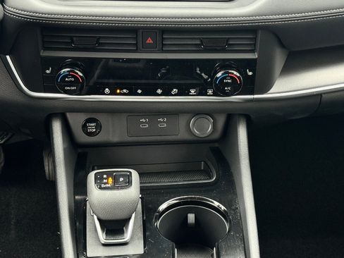 New 2026 Nissan Rogue SV image 12