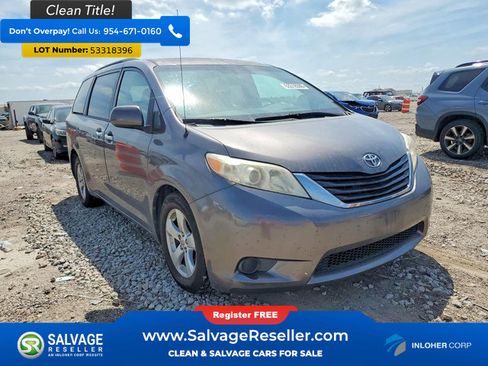 Used 2014 Toyota Sienna LE FWD image 5