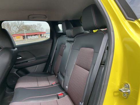 Used 2025 Nissan Kicks SR FWD image 13