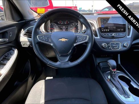 Used 2024 Chevrolet Malibu RS FWD image 8