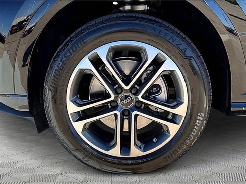 Used 2025 Audi Q5 Premium Plus w/ Premium Plus image 8
