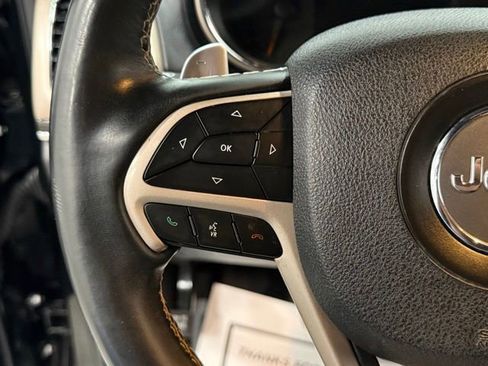 Used 2017 Jeep Grand Cherokee Overland AWD/4WD image 19