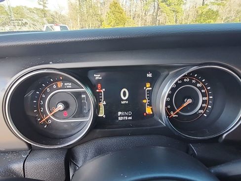 Used 2022 Jeep Gladiator Willys image 12