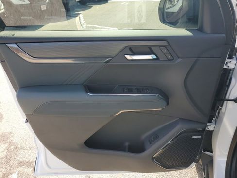 New 2026 GMC Acadia AT4 w/ Luxury Package AWD/4WD image 26