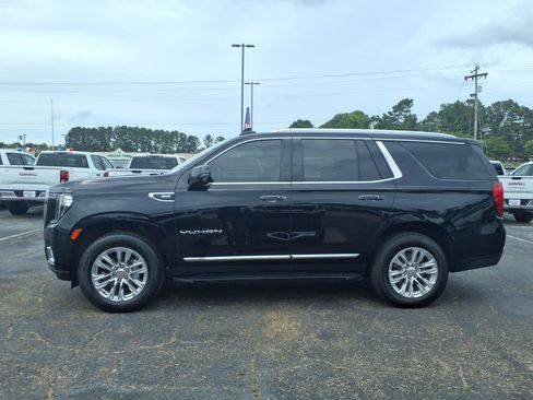Used 2024 GMC Yukon SLT w/ SLT Premium Package RWD image 1