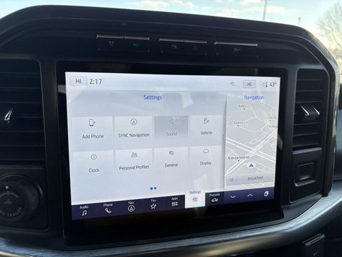 Used 2023 Ford F150 Lariat w/ Equipment Group 502A High image 11