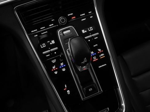 Certified 2023 Porsche Panamera AWD/4WD image 33
