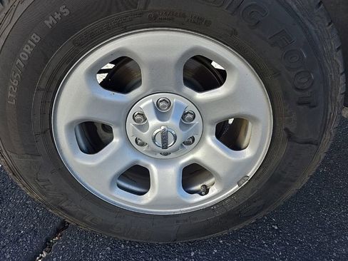 Used 2017 Nissan Titan S image 33