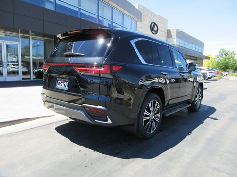 New 2026 Lexus LX 700h Luxury AWD/4WD image 9