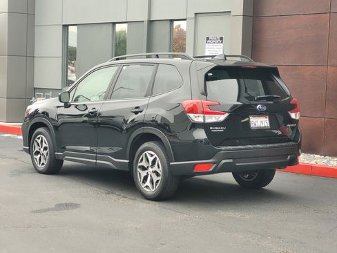 Used 2021 Subaru Forester Premium w/ Popular Package #1 image 6