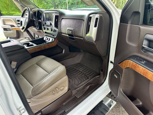 Used 2018 GMC Sierra 2500 SLT w/ Duramax Plus Package AWD/4WD image 25