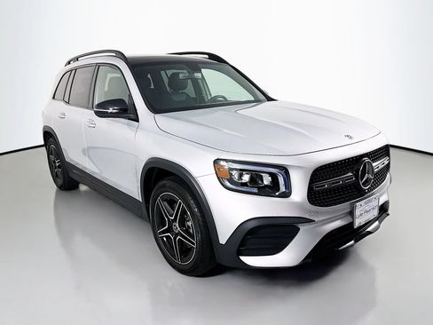 Used 2023 Mercedes-Benz GLB 250 4MATIC image 7