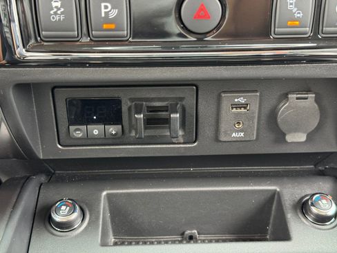 Used 2016 Nissan Titan Platinum Reserve image 29