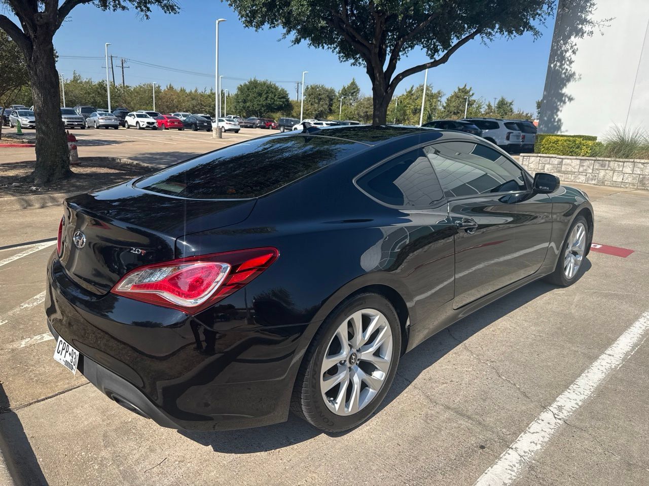 Used 2013 Hyundai Genesis 2.0T RWD image 3