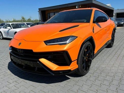 Used 2024 Lamborghini Urus S image 1
