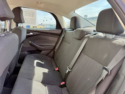 Used 2016 Ford Focus SE image 12