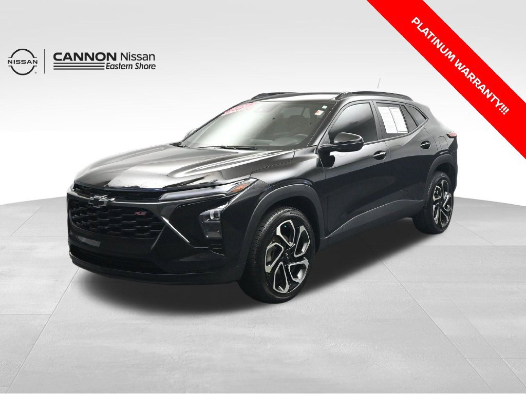 Used 2025 Chevrolet Trax RS w/ Driver Confidence Package FWD image 1