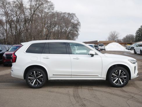 New 2026 Volvo XC90 B5 Core image 2