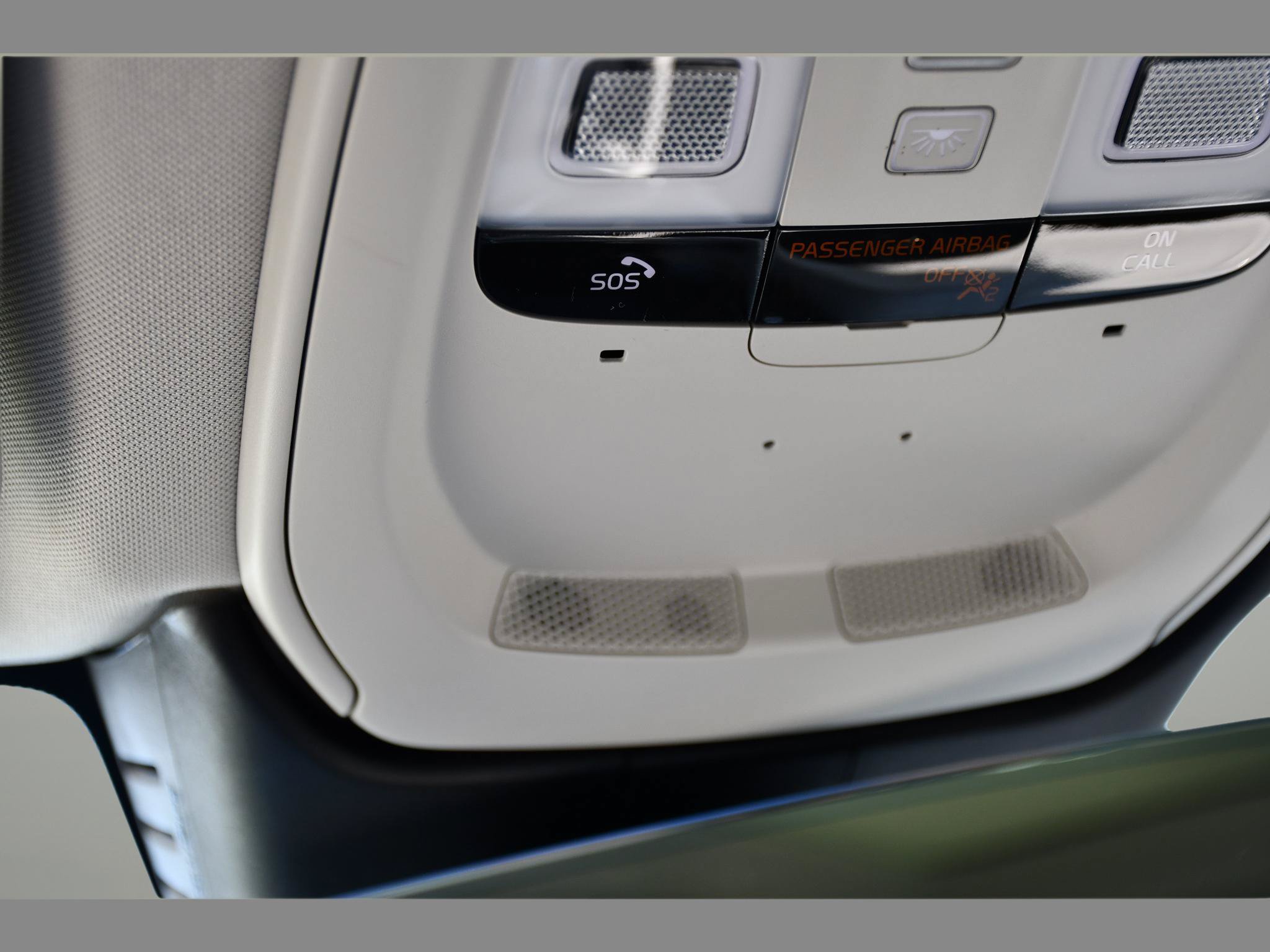 Used 2022 Volvo XC60 B5 Inscription w/ Protection Package FWD image 38