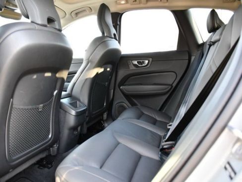 Certified 2025 Volvo XC60 B5 Plus image 15