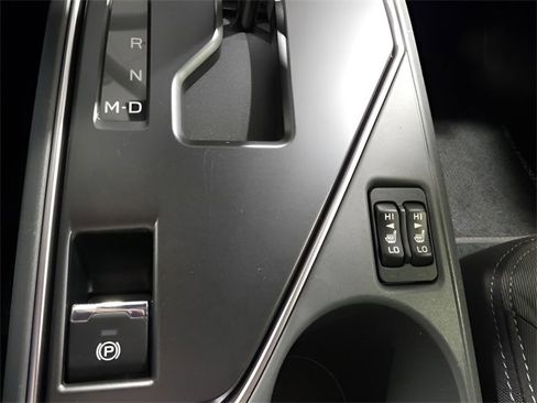 Certified 2025 Subaru Crosstrek 2.0i Premium image 27