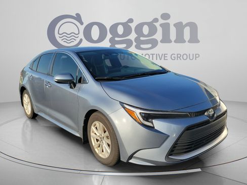 Certified 2024 Toyota Corolla XLE FWD image 7