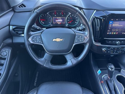 Used 2020 Chevrolet Traverse LT w/ LPO, Blackout Package image 17