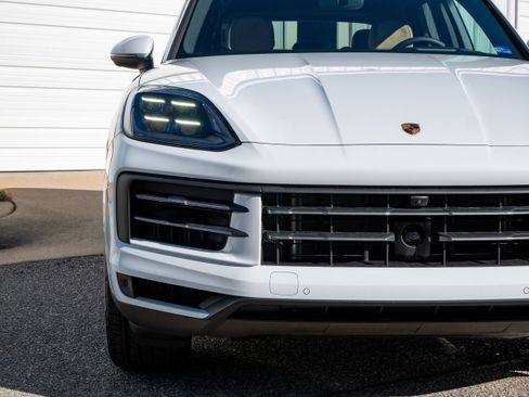 New 2026 Porsche Cayenne AWD/4WD image 11