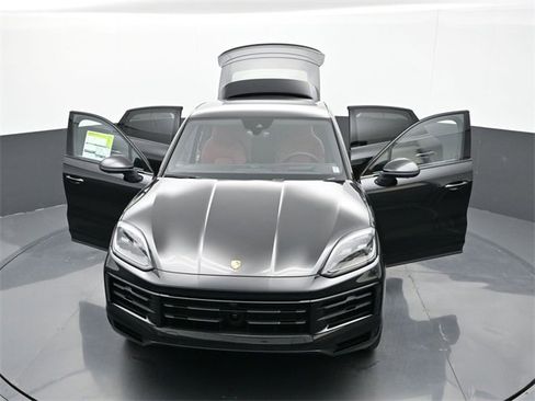New 2026 Porsche Cayenne E-Hybrid Coupe image 29