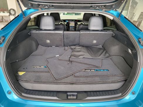 Used 2019 Toyota Prius Prime Premium w/ Carpet Mat Package FWD image 13