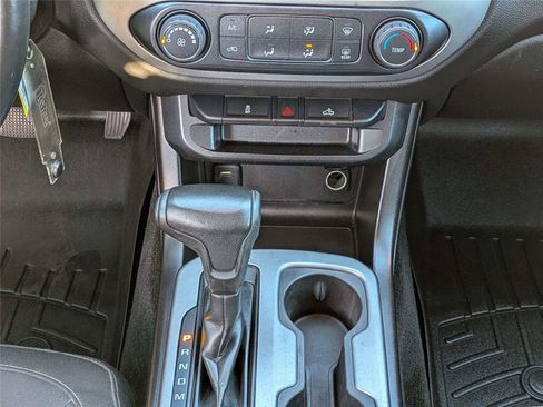 Used 2016 Chevrolet Colorado LT w/ LT Convenience Package image 20