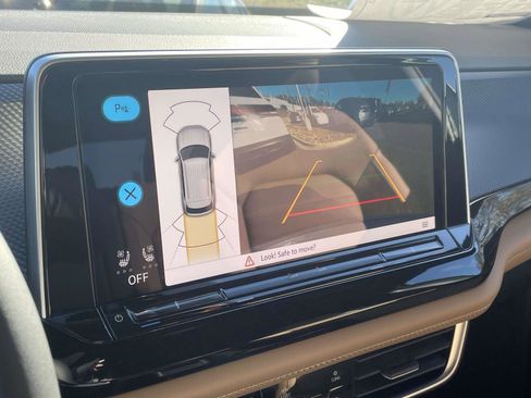 New 2026 Volkswagen Atlas Cross Sport SEL image 31