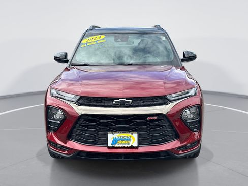 Used 2023 Chevrolet TrailBlazer RS w/ Convenience Package AWD/4WD image 2