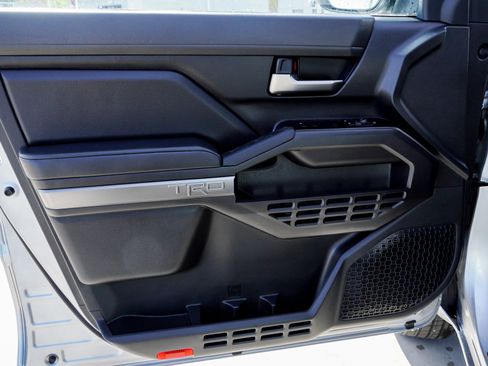 Certified 2025 Toyota Tacoma TRD Sport AWD/4WD image 21