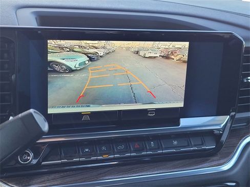 Used 2025 Chevrolet Silverado 1500 LT image 10