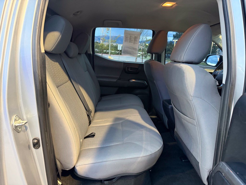 Used 2019 Toyota Tacoma SR5 AWD/4WD image 26