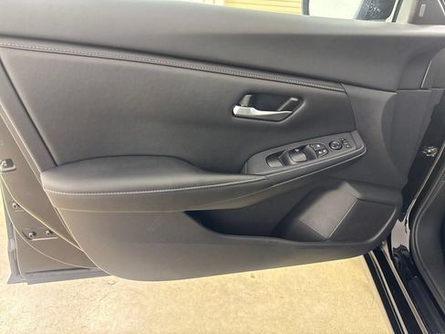 Used 2025 Nissan Sentra SV FWD image 23