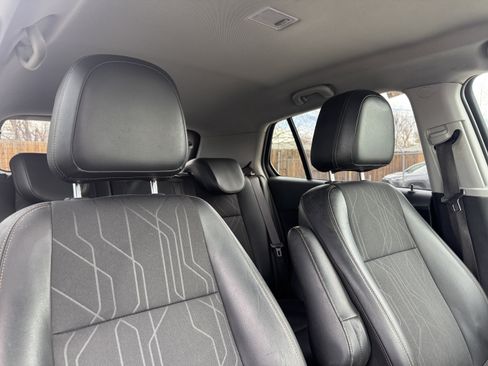 Used 2018 Chevrolet Trax LT w/ LT Convenience Package image 20