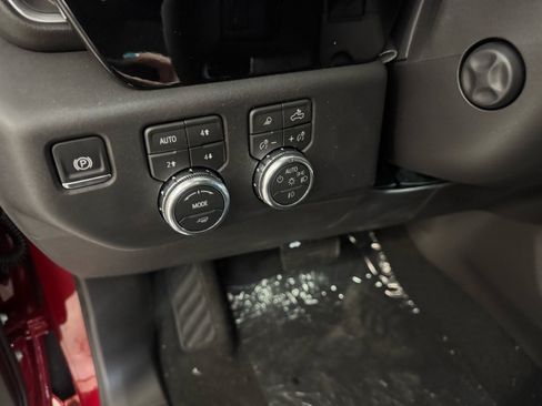 New 2026 GMC Sierra 1500 SLT image 16