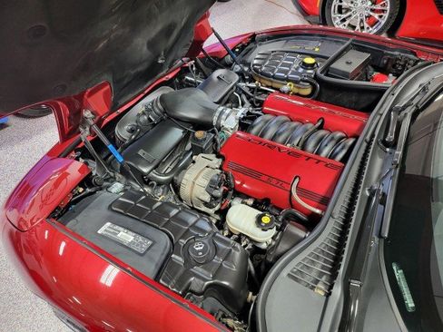 Used 2002 Chevrolet Corvette Coupe w/ Preferred Equipment Group2 image 21