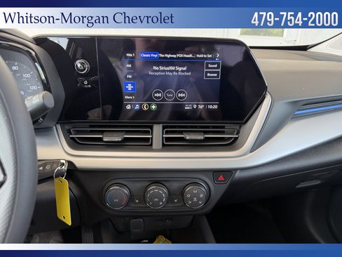 New 2026 Chevrolet Trax LS w/ LS Convenience Package FWD image 20