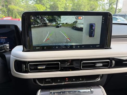 Used 2026 Lincoln Aviator AWD image 29