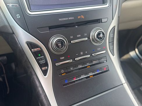 Used 2019 Lincoln Nautilus Reserve AWD/4WD image 36