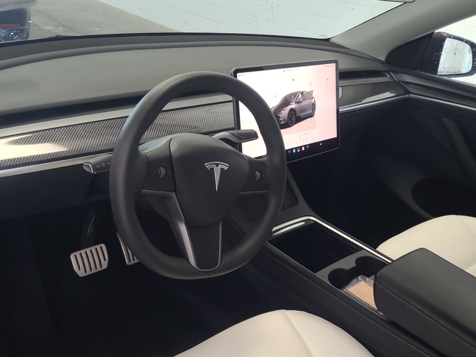 Used 2023 Tesla Model Y Performance AWD/4WD image 3