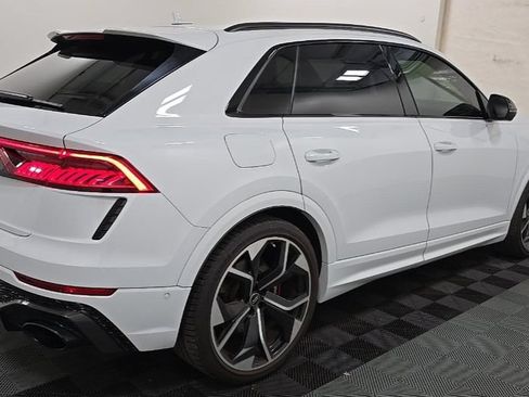 Used 2023 Audi RS Q8 AWD/4WD image 2