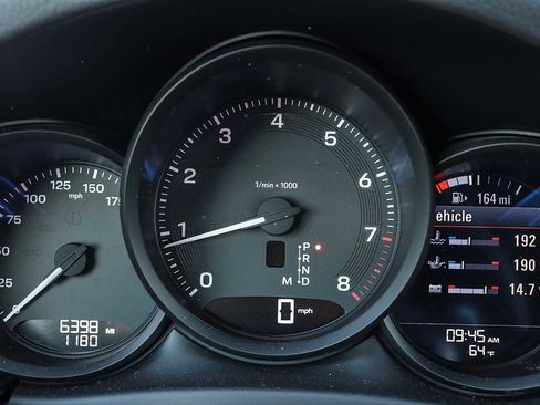 Used 2024 Porsche Macan image 36