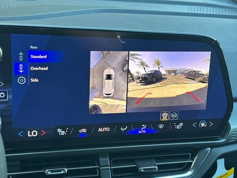 New 2026 Chevrolet Equinox EV LT image 18