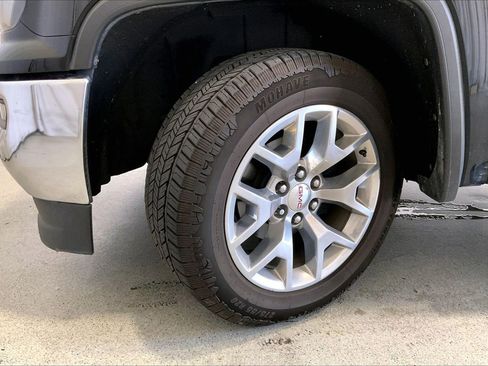 Used 2018 GMC Sierra 1500 SLT w/ Enhanced Driver Alert Package RWD image 19